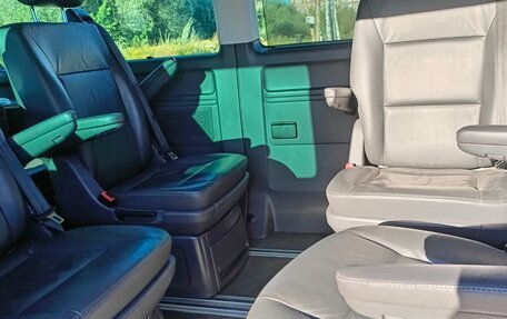 Volkswagen Multivan T5, 2011 год, 2 480 000 рублей, 14 фотография