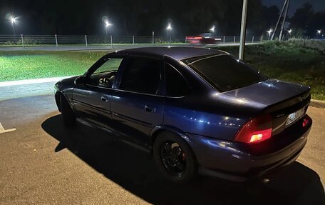 Opel Vectra B рестайлинг, 1998 год, 390 000 рублей, 2 фотография