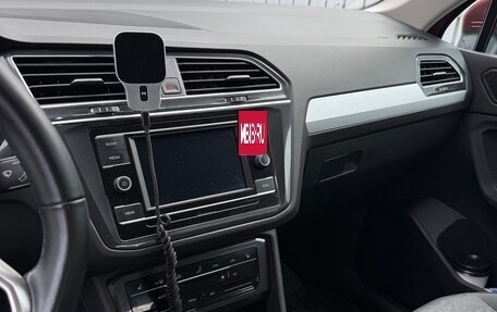 Volkswagen Tiguan II, 2021 год, 2 600 000 рублей, 4 фотография
