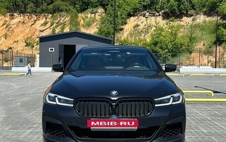 BMW 5 серия, 2021 год, 4 480 000 рублей, 2 фотография