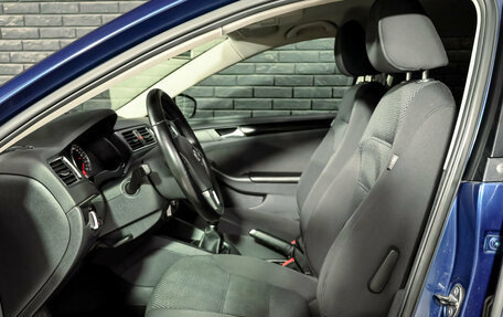 Volkswagen Jetta VI, 2014 год, 1 000 000 рублей, 10 фотография