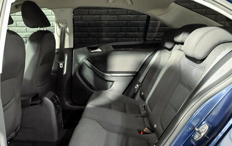 Volkswagen Jetta VI, 2014 год, 1 000 000 рублей, 18 фотография