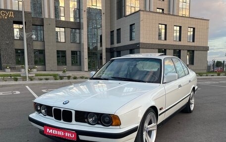 BMW 5 серия, 1989 год, 530 000 рублей, 1 фотография