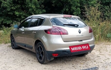 Renault Megane III, 2011 год, 700 000 рублей, 4 фотография