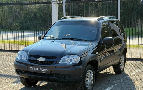 Chevrolet Niva I рестайлинг, 2013 год, 569 000 рублей, 3 фотография