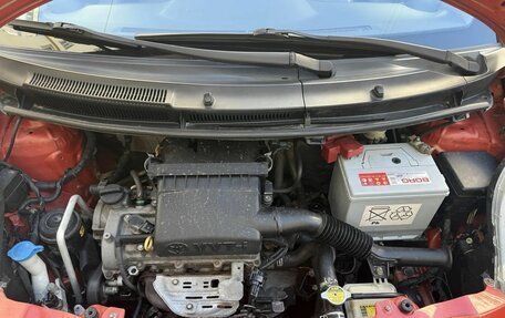 Toyota Yaris III рестайлинг, 2006 год, 499 999 рублей, 9 фотография