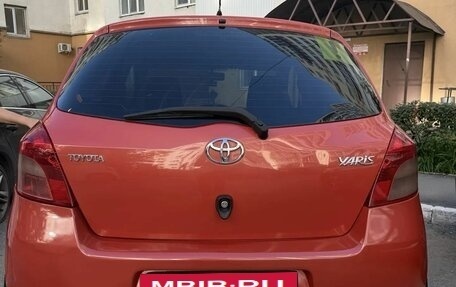 Toyota Yaris III рестайлинг, 2006 год, 499 999 рублей, 11 фотография