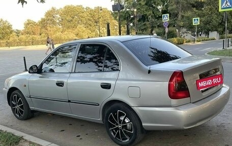 Hyundai Accent II, 2005 год, 410 000 рублей, 2 фотография
