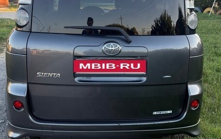 Toyota Sienta I, 2008 год, 810 000 рублей, 2 фотография