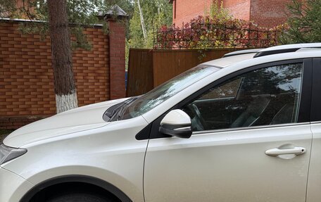 Toyota RAV4, 2018 год, 2 350 000 рублей, 3 фотография
