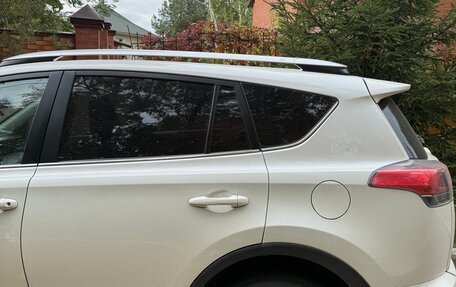 Toyota RAV4, 2018 год, 2 350 000 рублей, 4 фотография
