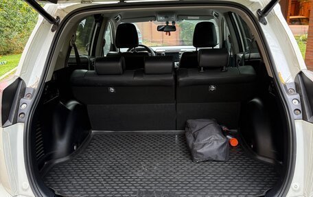 Toyota RAV4, 2018 год, 2 350 000 рублей, 14 фотография