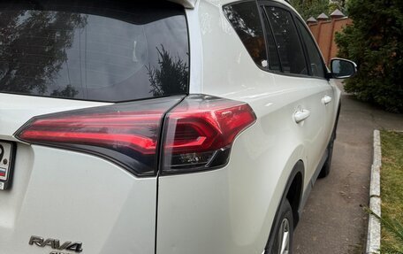 Toyota RAV4, 2018 год, 2 350 000 рублей, 7 фотография