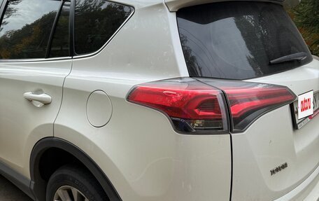 Toyota RAV4, 2018 год, 2 350 000 рублей, 5 фотография