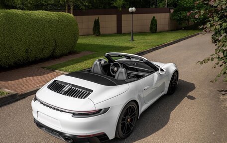 Porsche 911, 2022 год, 18 000 000 рублей, 3 фотография