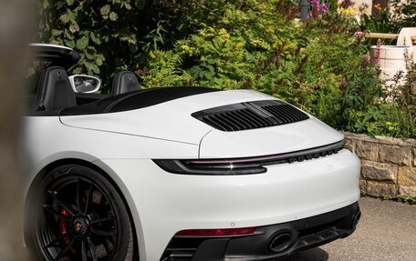 Porsche 911, 2022 год, 18 000 000 рублей, 6 фотография