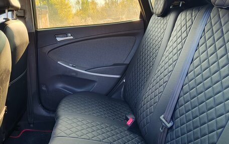 Hyundai Solaris II рестайлинг, 2013 год, 700 000 рублей, 10 фотография