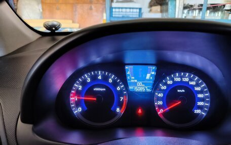 Hyundai Solaris II рестайлинг, 2013 год, 700 000 рублей, 14 фотография