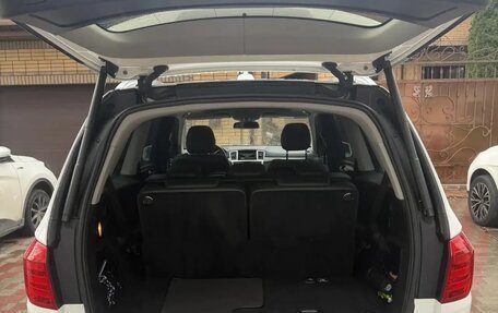 Mercedes-Benz GL-Класс, 2015 год, 3 500 000 рублей, 8 фотография