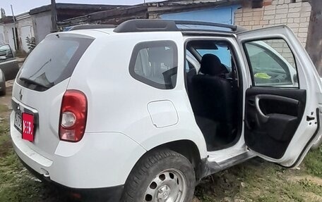 Renault Duster I рестайлинг, 2014 год, 650 000 рублей, 3 фотография