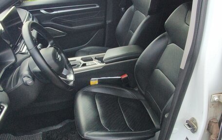 Geely Emgrand, 2024 год, 1 600 000 рублей, 4 фотография