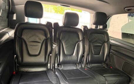 Mercedes-Benz V-Класс, 2019 год, 3 900 000 рублей, 14 фотография