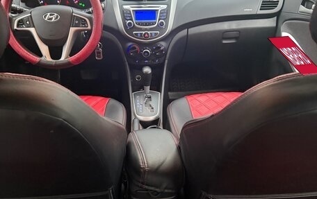 Hyundai Solaris II рестайлинг, 2013 год, 850 000 рублей, 4 фотография