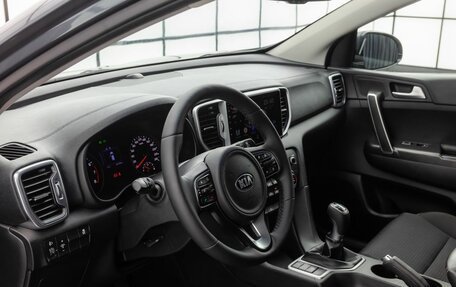 KIA Sportage IV рестайлинг, 2018 год, 1 699 000 рублей, 9 фотография