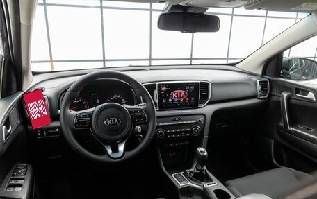KIA Sportage IV рестайлинг, 2018 год, 1 699 000 рублей, 10 фотография