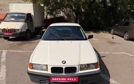 BMW 3 серия, 1993 год, 320 000 рублей, 1 фотография