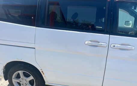 Nissan Serena II, 2000 год, 525 000 рублей, 3 фотография