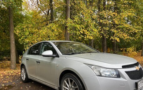 Chevrolet Cruze II, 2012 год, 690 000 рублей, 3 фотография