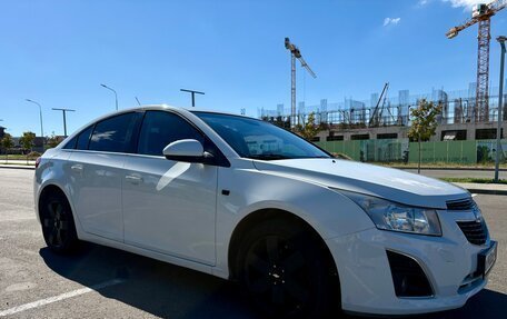 Chevrolet Cruze II, 2013 год, 900 000 рублей, 4 фотография