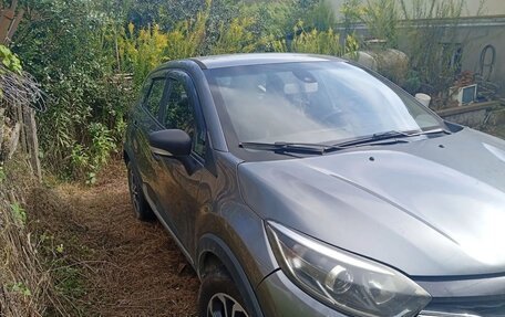 Renault Kaptur I рестайлинг, 2017 год, 850 000 рублей, 2 фотография