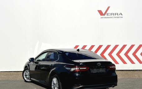 Toyota Camry, 2019 год, 3 160 000 рублей, 2 фотография