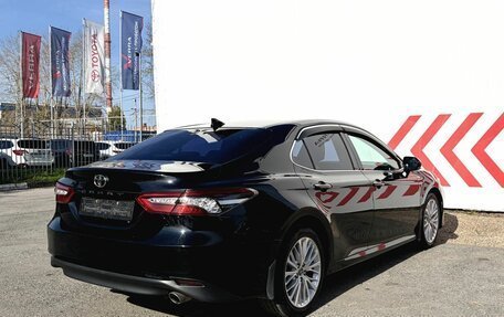 Toyota Camry, 2019 год, 3 160 000 рублей, 4 фотография