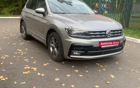 Volkswagen Tiguan II, 2019 год, 2 150 000 рублей, 2 фотография