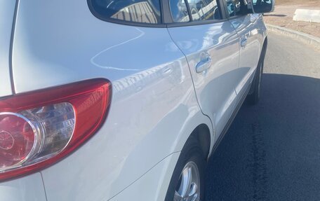 Hyundai Santa Fe III рестайлинг, 2011 год, 1 300 000 рублей, 2 фотография
