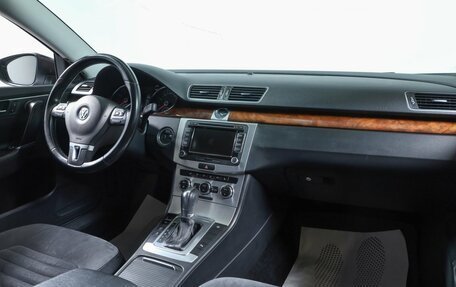 Volkswagen Passat B7, 2011 год, 1 099 000 рублей, 9 фотография