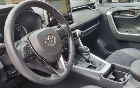 Toyota RAV4, 2020 год, 3 390 000 рублей, 6 фотография