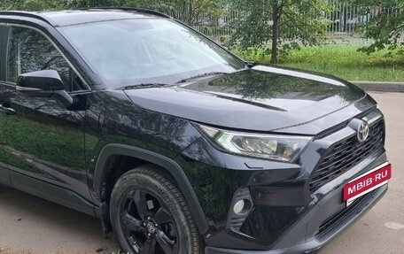 Toyota RAV4, 2020 год, 3 390 000 рублей, 3 фотография