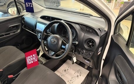 Toyota Vitz, 2019 год, 1 179 000 рублей, 10 фотография