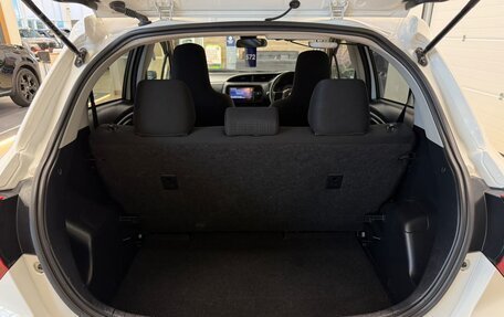 Toyota Vitz, 2019 год, 1 179 000 рублей, 20 фотография