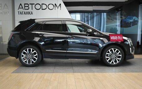Cadillac XT5 I рестайлинг, 2021 год, 3 750 000 рублей, 2 фотография
