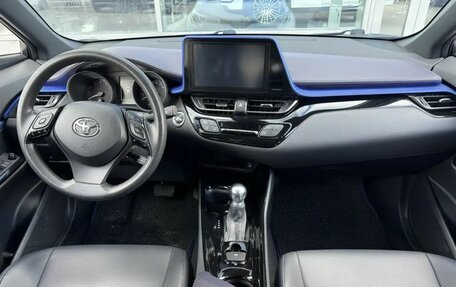 Toyota C-HR I рестайлинг, 2021 год, 2 750 000 рублей, 11 фотография