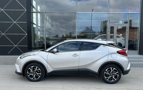 Toyota C-HR I рестайлинг, 2021 год, 2 750 000 рублей, 8 фотография
