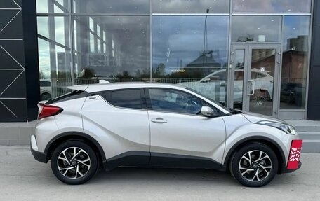 Toyota C-HR I рестайлинг, 2021 год, 2 750 000 рублей, 4 фотография