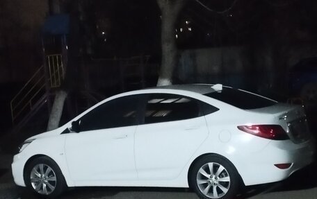 Hyundai Solaris II рестайлинг, 2013 год, 950 000 рублей, 5 фотография