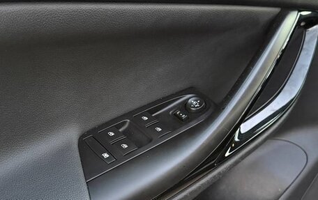 Opel Astra K, 2018 год, 1 600 000 рублей, 17 фотография