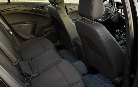 Opel Astra K, 2018 год, 1 600 000 рублей, 16 фотография